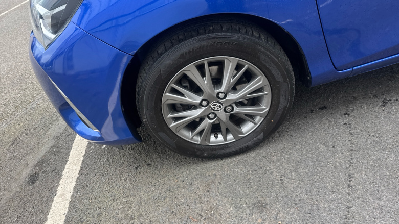 Toyota Yaris 1.5 Hybrid Icon 5dr CVT Hybrid Hatchback